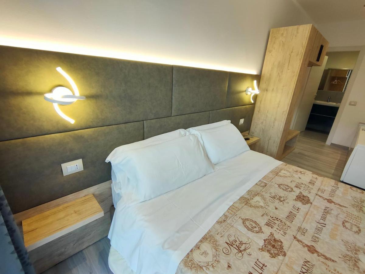 Residence Cristine Riva del Garda Extérieur photo