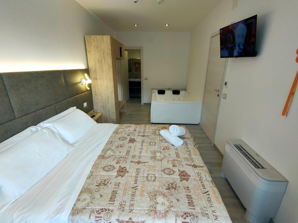 Residence Cristine Riva del Garda Extérieur photo